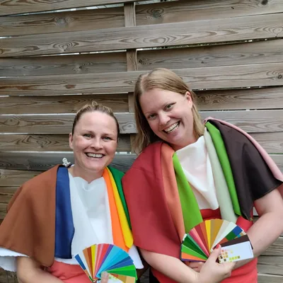 Värianalyysin asiakas Joanna ja Nina